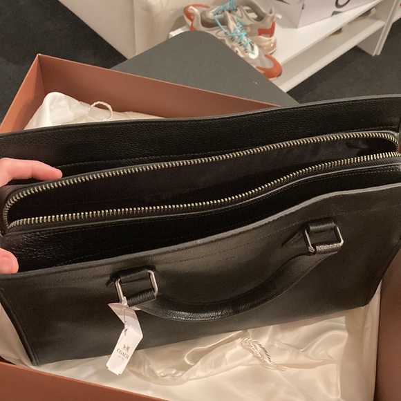 Coach Handbag - Picture 6 of 9